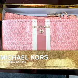 NEW - Michael Kors - belted bag
